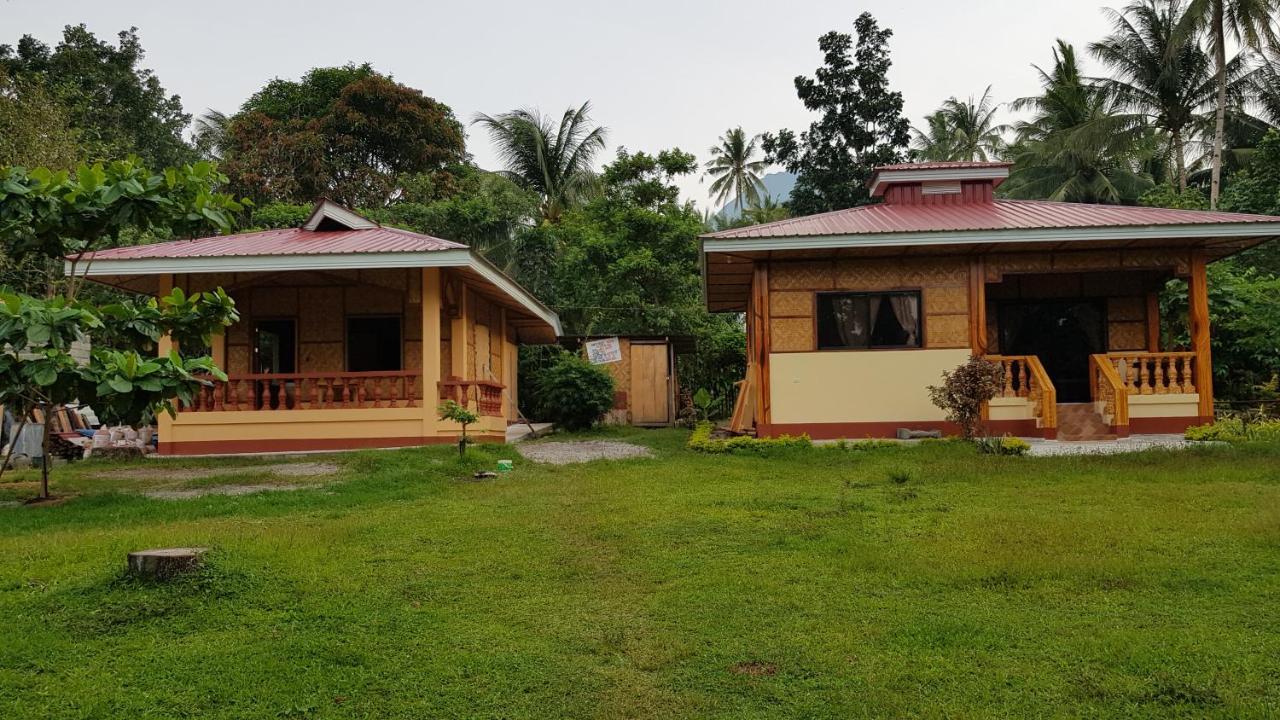 Paco's Garden Home Stay Mambajao Exterior foto