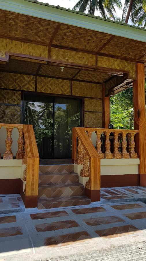 Paco's Garden Home Stay Mambajao Exterior foto