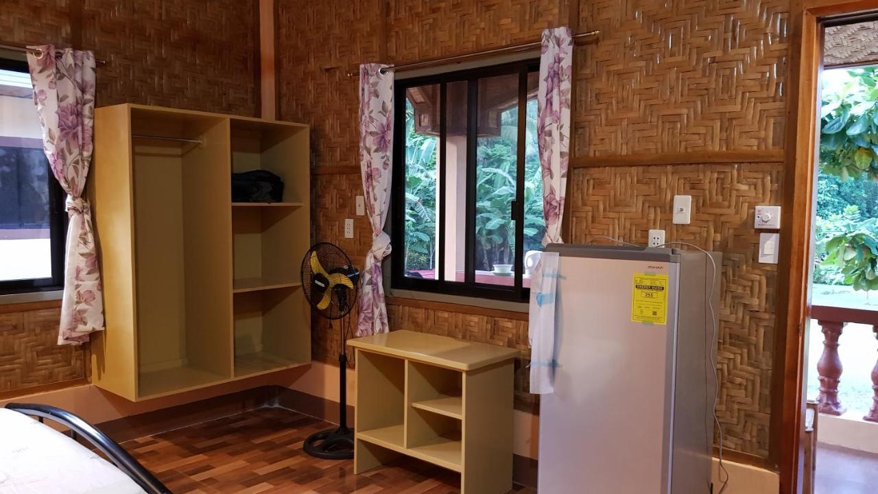 Paco's Garden Home Stay Mambajao Exterior foto