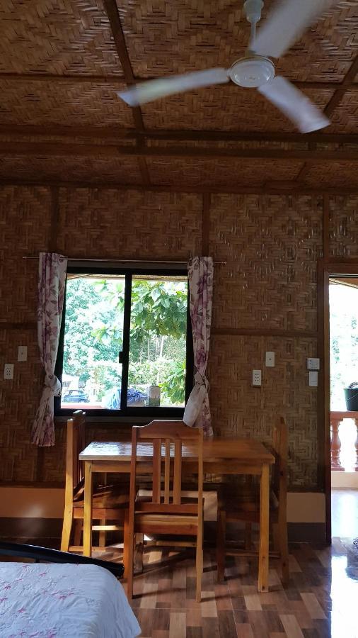 Paco's Garden Home Stay Mambajao Exterior foto