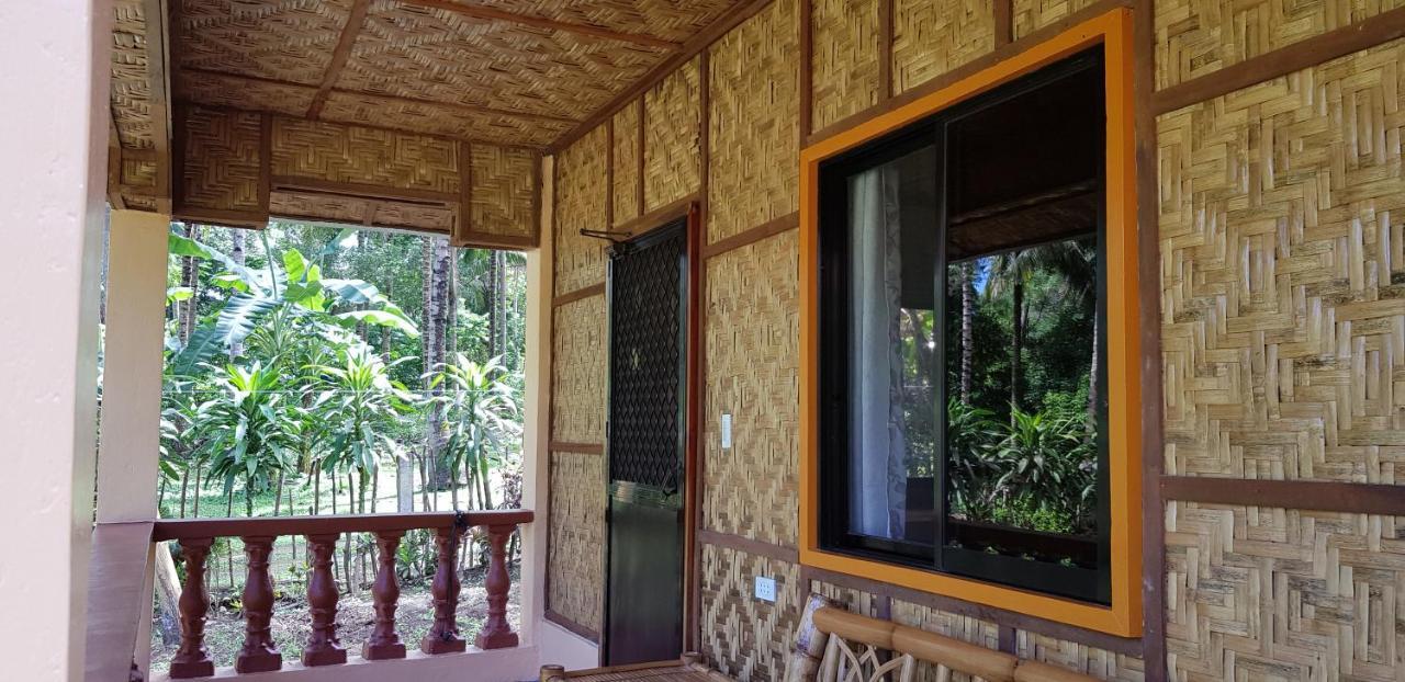 Paco's Garden Home Stay Mambajao Exterior foto