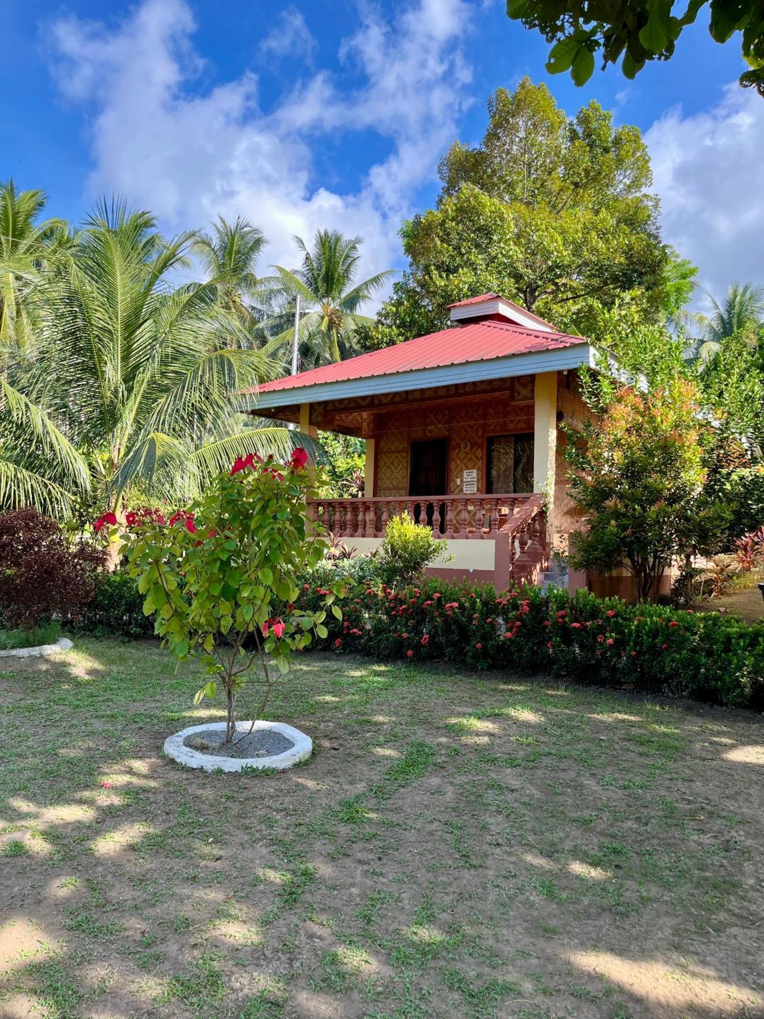 Paco's Garden Home Stay Mambajao Exterior foto
