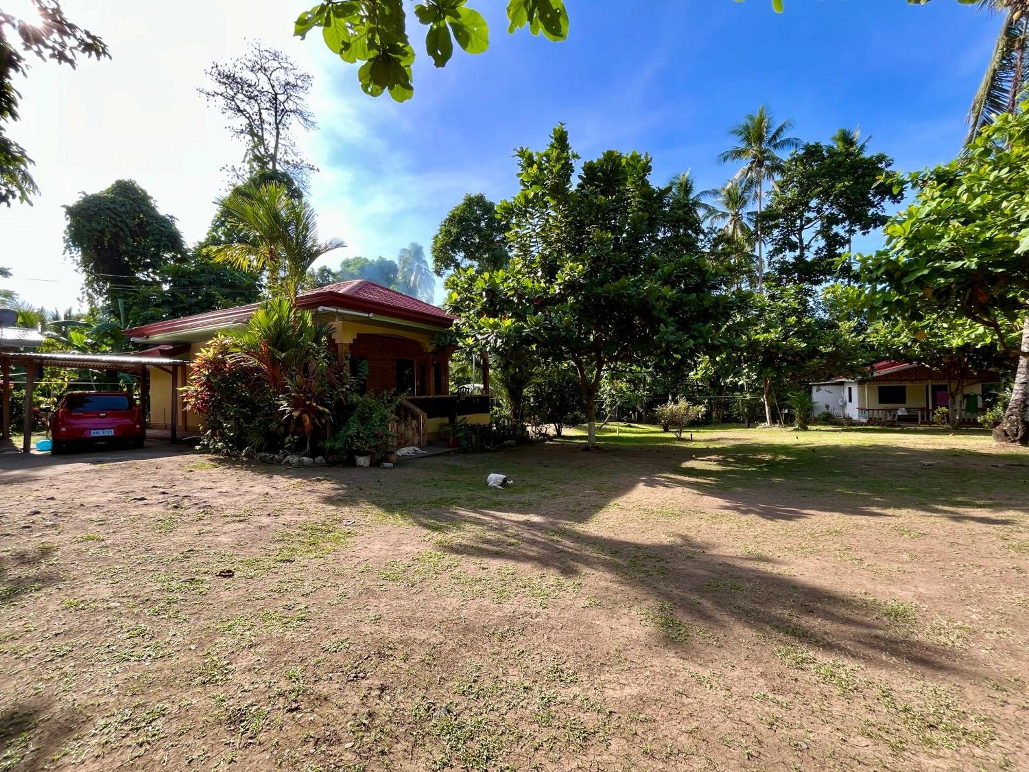 Paco's Garden Home Stay Mambajao Exterior foto